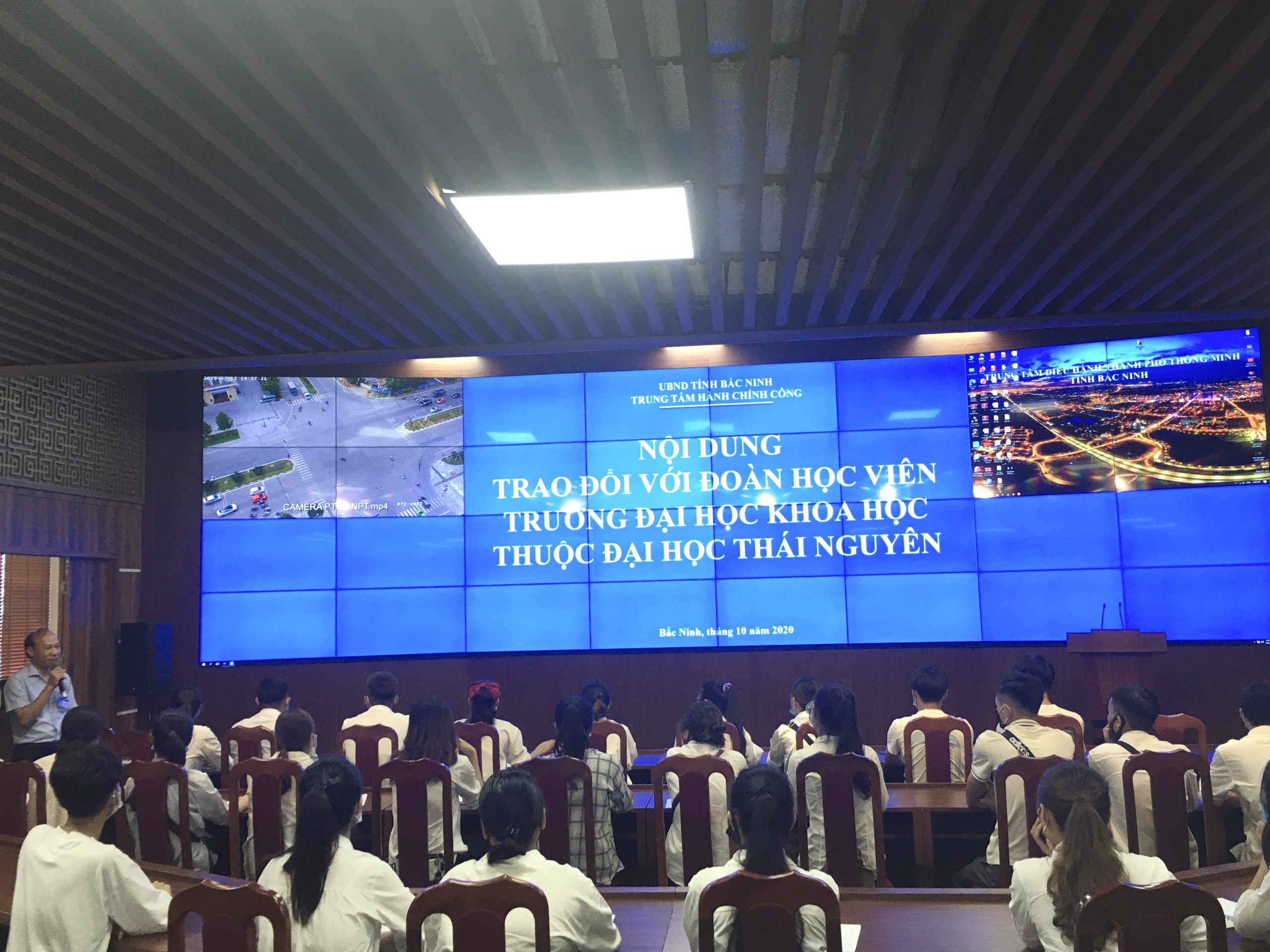Thực tế chuyên môn 1 ngành Khoa học quản lý tại Trung tâm PVHCC tỉnh Bắc Ninh