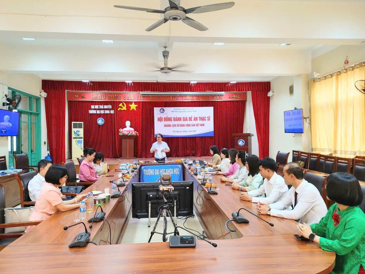 BẢO VỆ, ĐÁNH GIÁ ĐỀ ÁN THẠC SĨ  NGÀNH LỊCH SỬ ĐẢNG CỘNG SẢN VIỆT NAM